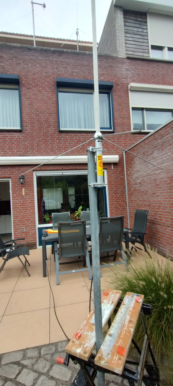 measures VSWR in backyard